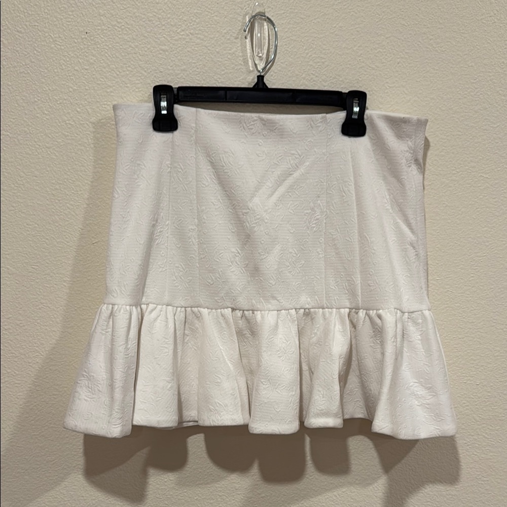 Veronica Beard White Ruffled Bubble Mini Skirt, N… - image 4